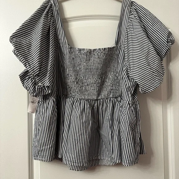 NWT Old Navy Puff Sleeve Top - Picture 4 of 7